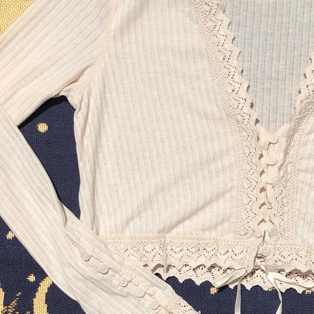 Free People Ivory Crochet Hem Long Sleeve Crop Top XS